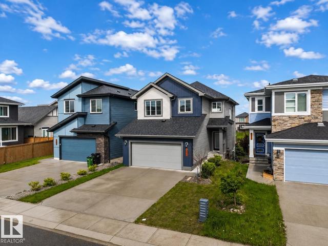 2742 COLLINS Crescent SW  Edmonton, AB T6W 3X4