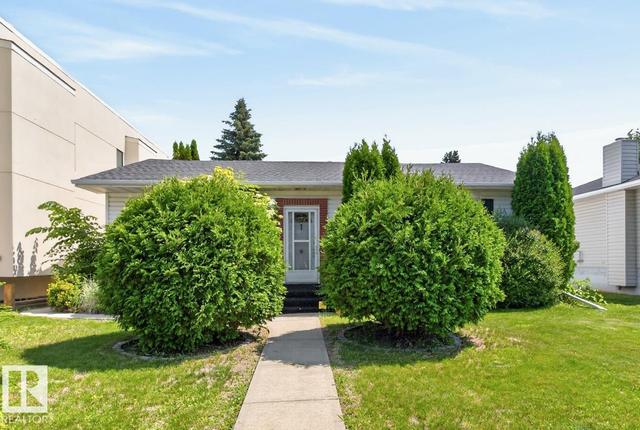 9627 146 Street NW  Edmonton, AB T5N 2Z2