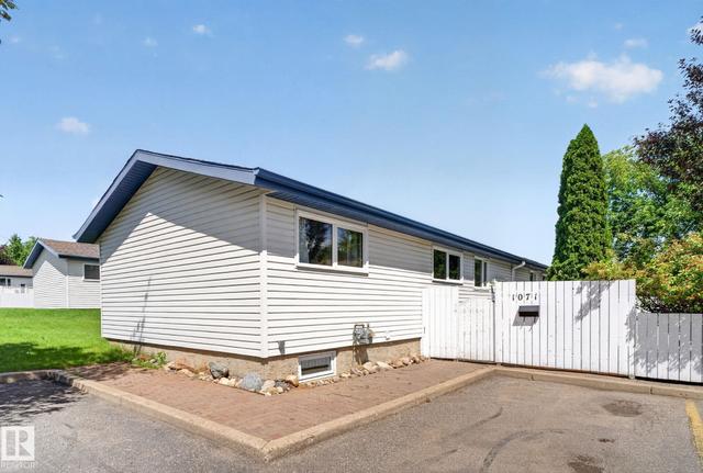 1071 MILLBOURNE Road NW  Edmonton, AB T6K 0T3