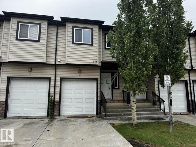 #6 1820 34 AV NW  Edmonton, AB T6T 0N9