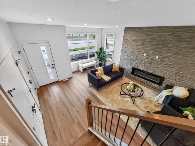 8711 149 Street NW  Edmonton, AB T5R 1B5