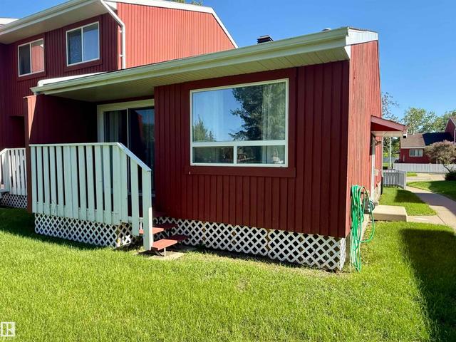 10654 BEAUMARIS Road NW  Edmonton, AB T5X 3N4