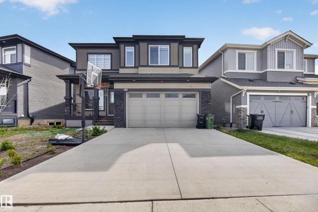 8607 MAYDAY Wynd SW  Edmonton, AB T6X 2L3