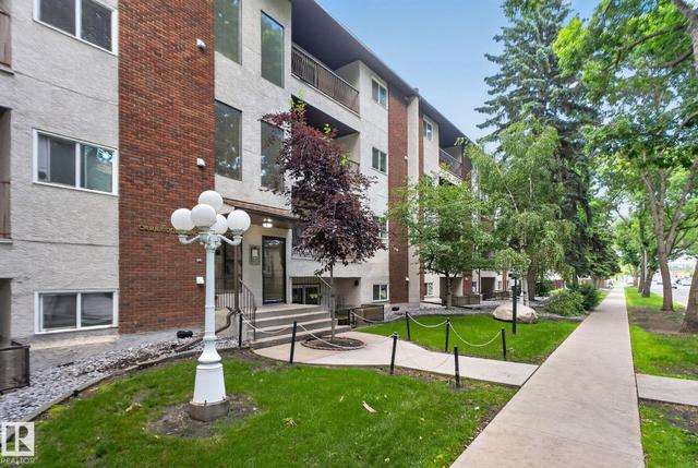 #108 10520 80 AV NW  Edmonton, AB T6E 1V3
