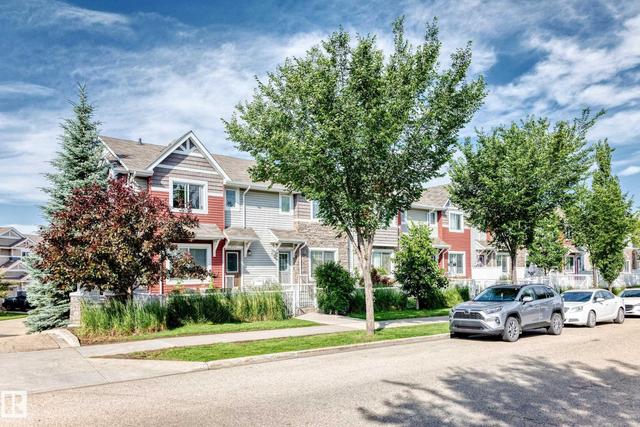 5321 3 Avenue SW  Edmonton, AB T6X 0W7