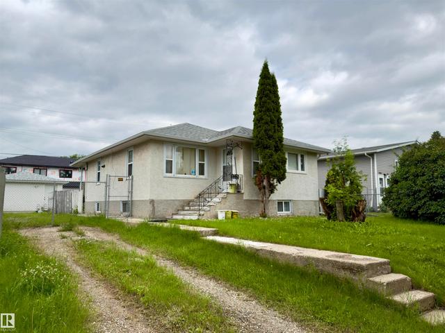 12914 68 Street NW  Edmonton, AB T5C 0E8