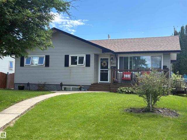 5307 104 Avenue NW  Edmonton, AB T6A 0X7