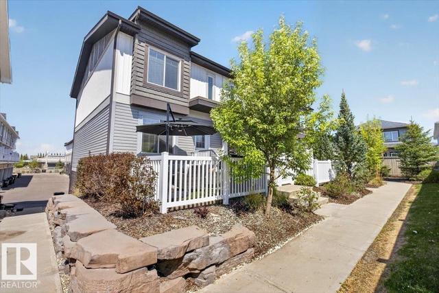 #23 2215 24 ST NW  Edmonton, AB T6T 1A6
