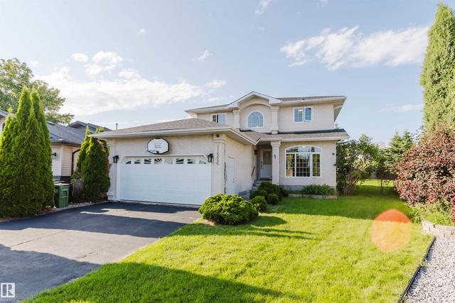 11526 9 Avenue NW  Edmonton, AB T6J 6T9
