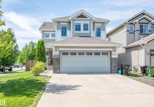 1740 59 Street SW  Edmonton, AB T6X 0W5
