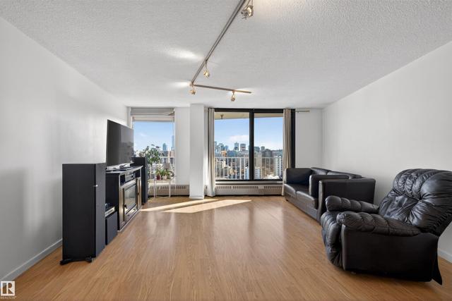 #1608 10045 117 ST NW  Edmonton, AB T6C 2C1