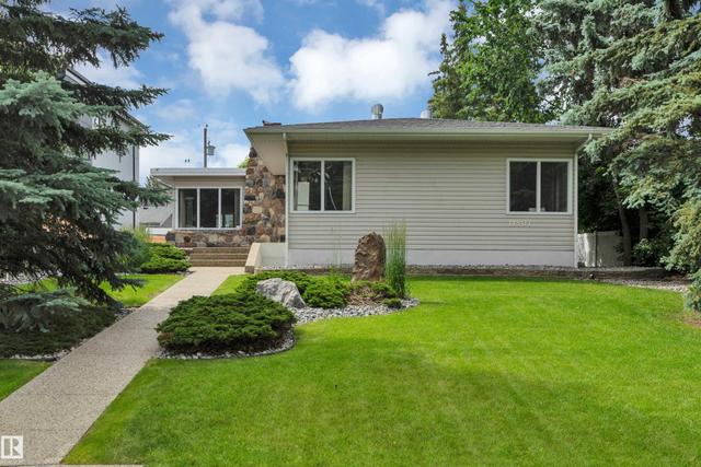 11807 91 Avenue NW  Edmonton, AB T6G 1B1