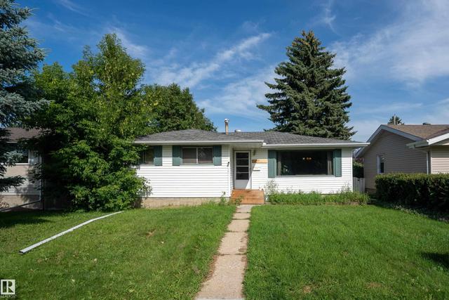 5307 105 Street NW  Edmonton, AB T6H 2M7