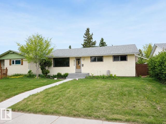 8712 162 Street NW  Edmonton, AB T5R 2M1
