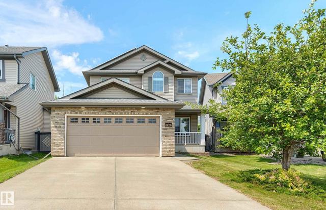 1075 MCKINNEY Green NW  Edmonton, AB T6R 3S5