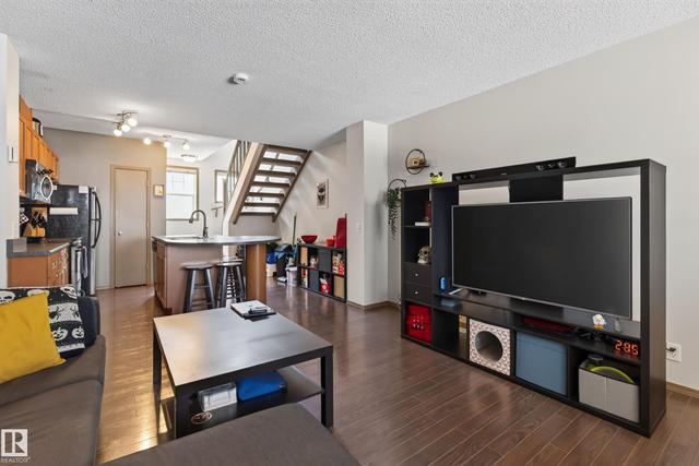 #2 5604 199 ST NW  Edmonton, AB T6M 2Z9