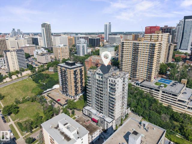 #707 9819 104 ST NW  Edmonton, AB T5K 0Y8