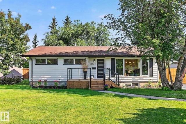 15302 78 Avenue NW  Edmonton, AB T5R 3C7