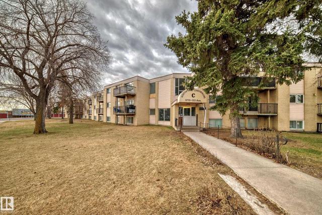 #5C 5715 133 AV NW  Edmonton, AB T5A 0K3