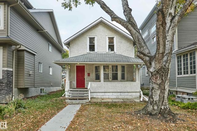 11038 84 Avenue NW  Edmonton, AB T6G 0V7