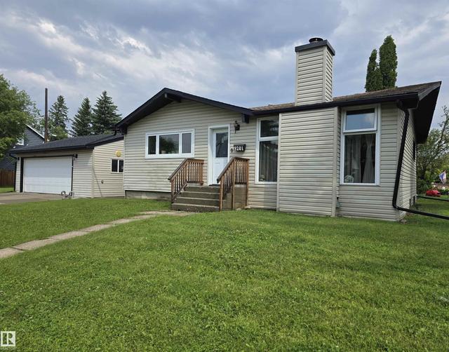 9201 153 Street NW  Edmonton, AB T5R 1P7