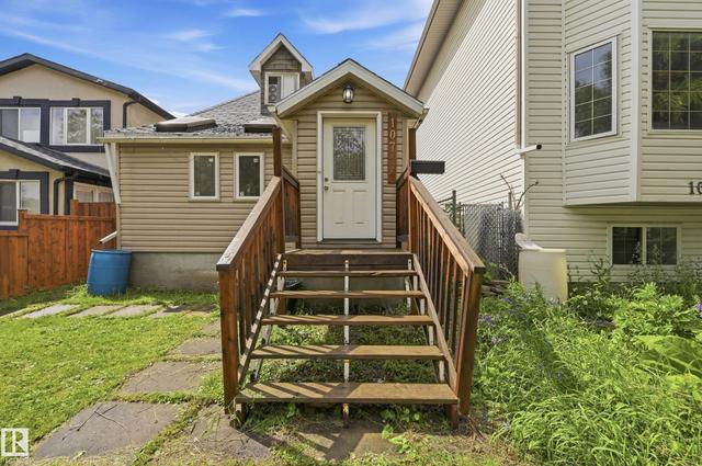 10714 103 Street NW  Edmonton, AB T5H 2V8