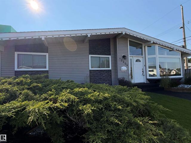 13304 70 Street NW  Edmonton, AB T5C 0K3
