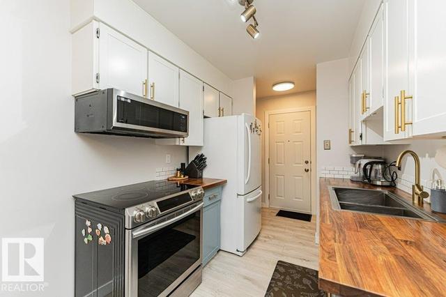 10B CALLINGWOOD Court NW  Edmonton, AB T5T 0H5