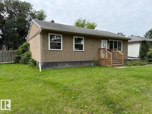 7607 83 Avenue NW  Edmonton, AB T6C 1A2