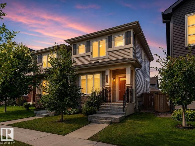 2016 CAVANAGH Drive SW  Edmonton, AB T6W 3M6