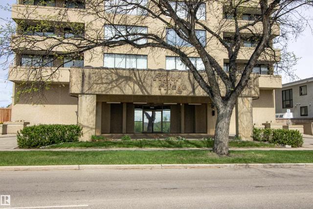 #202 8340 JASPER AV NW  Edmonton, AB T5H 4C6