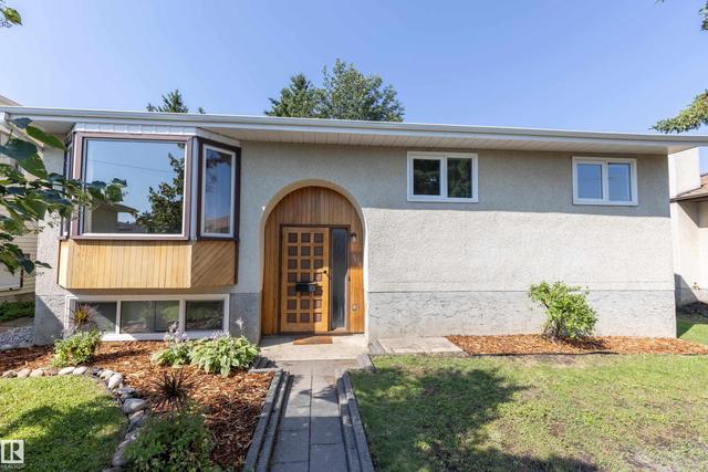 1108 39 Street NW  Edmonton, AB T6L 2K7
