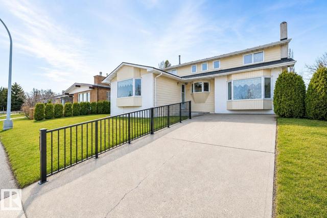 11539 40 Avenue NW  Edmonton, AB T6J 0R7