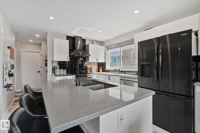 4723 105 Street NW  Edmonton, AB T6H 2M3