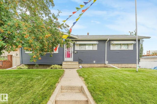 8712 137 Avenue NW  Edmonton, AB T5E 1Y4
