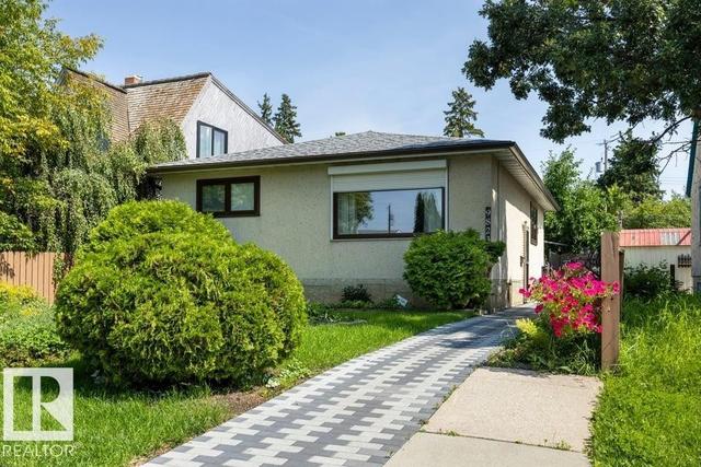 9823 151 Street NW  Edmonton, AB T5P 1S9