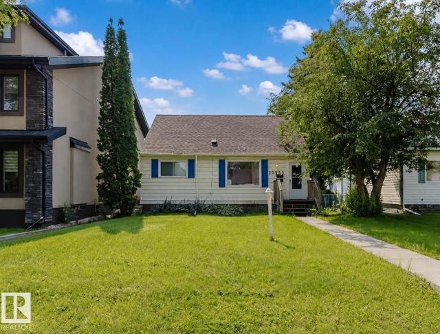 10955 72 Avenue NW  Edmonton, AB T6G 0B1