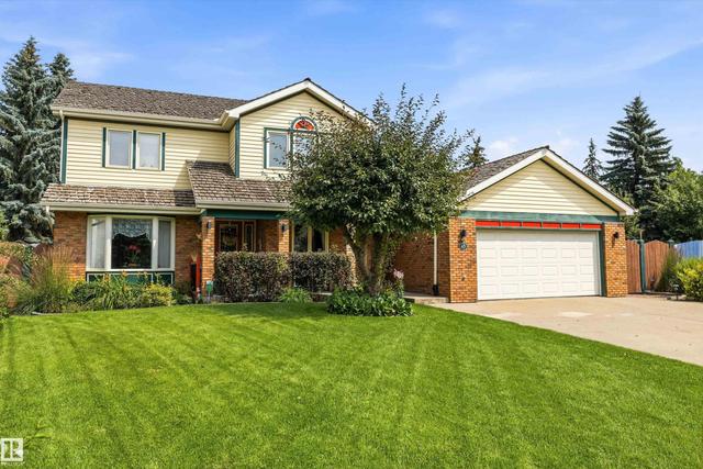 45 BLUE QUILL Crescent NW  Edmonton, AB T6J 6C5