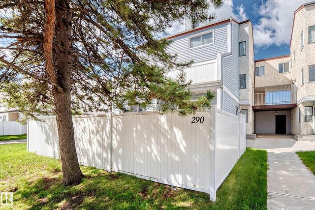 290 Lancaster Terrace NW  Edmonton, AB T5X 5T7