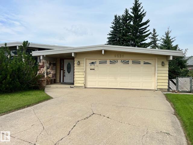 9536 151 Avenue NW  Edmonton, AB T5E 2R3