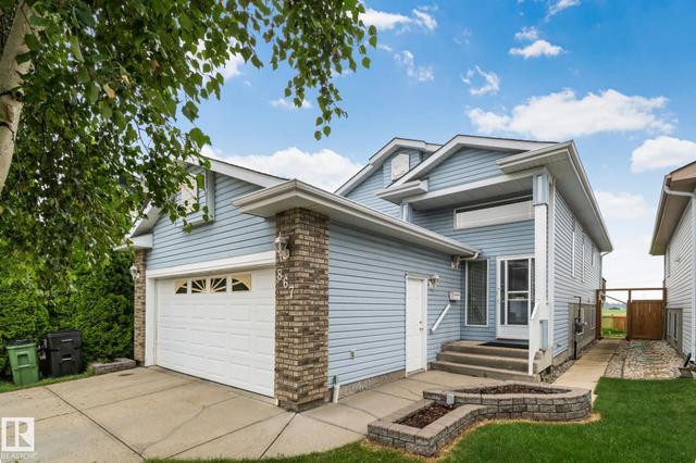 867 BLACKLOCK Way SW  Edmonton, AB T6W 1C4