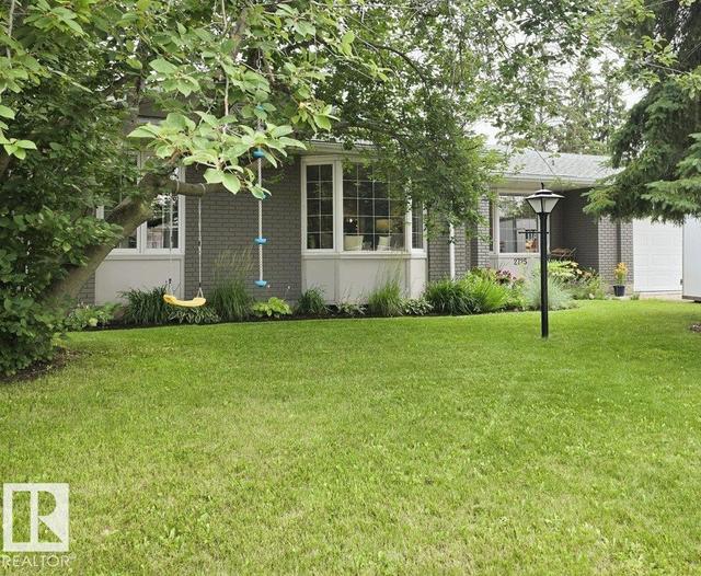 2725 104A Street NW  Edmonton, AB T6J 4C4