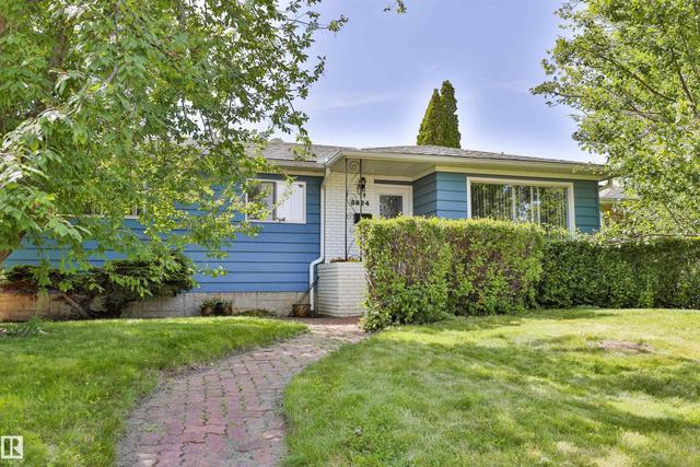 3824 111B Street NW  Edmonton, AB T6J 1H5