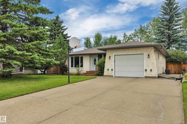 7416 33 Avenue NW  Edmonton, AB T6K 1J4
