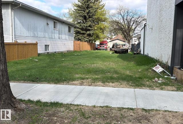 12713 119 Street NW  Edmonton, AB T5E 5M2