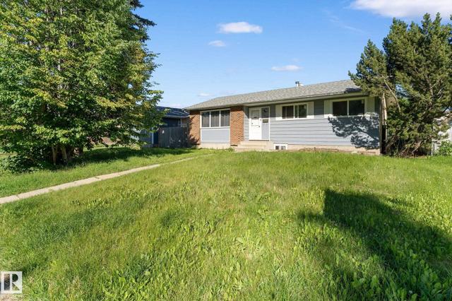 363 KNOTTWOOD Road NW  Edmonton, AB T6K 2G4