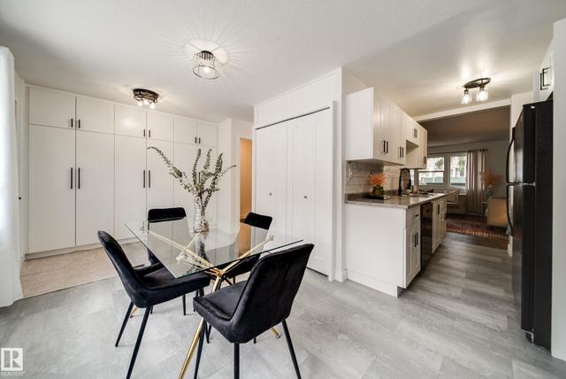 521 VILLAGE ON THE GREEN Green NW  Edmonton, AB T5A 1H2
