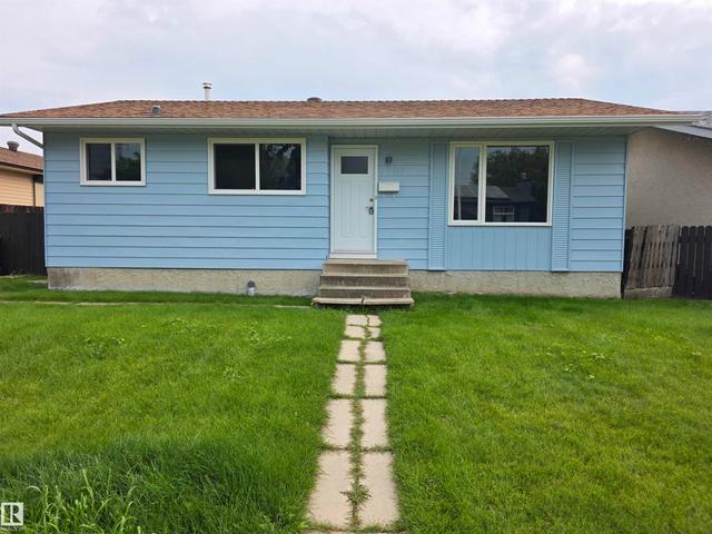 1907 145A Avenue NW  Edmonton, AB T5Y 1S9