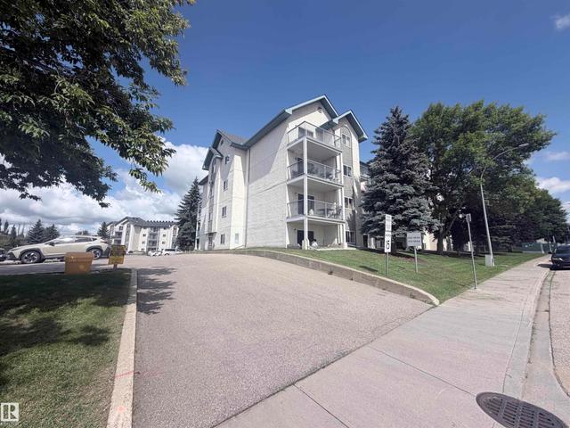 #208 6710 158 AV NW  Edmonton, AB T5Z 3A7