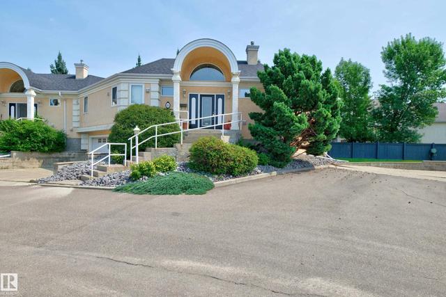 #4 11809 9B AV NW  Edmonton, AB T6J 7B6